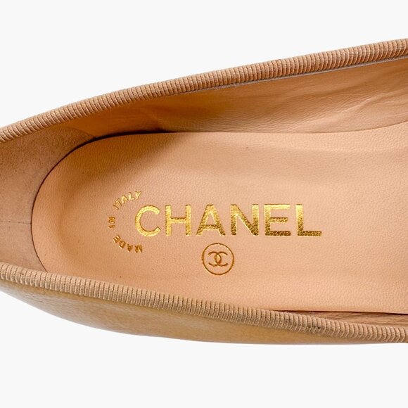 Chanel Beige CC Cap Toe Kitten Pumps Size 39.5 US 8.5-9 Two Tone Low Heel Bow - Picture 16 of 16